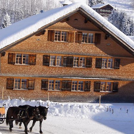 Naze'S Hus Mellau Hotel ภายนอก รูปภาพ