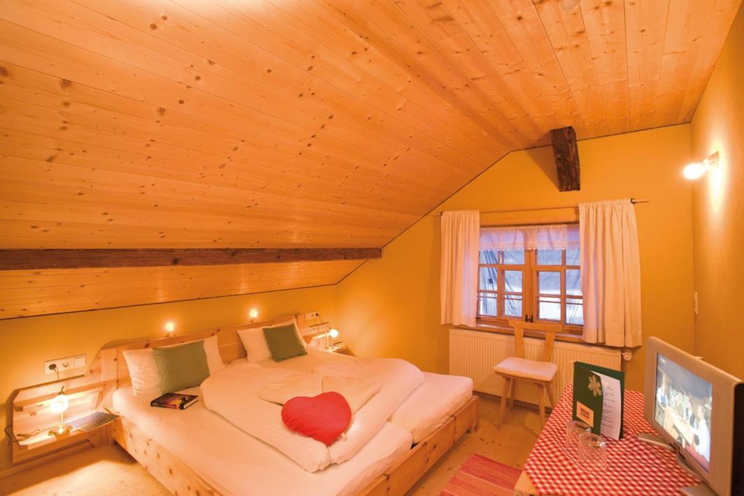 Naze'S Hus Mellau Hotel ภายนอก รูปภาพ